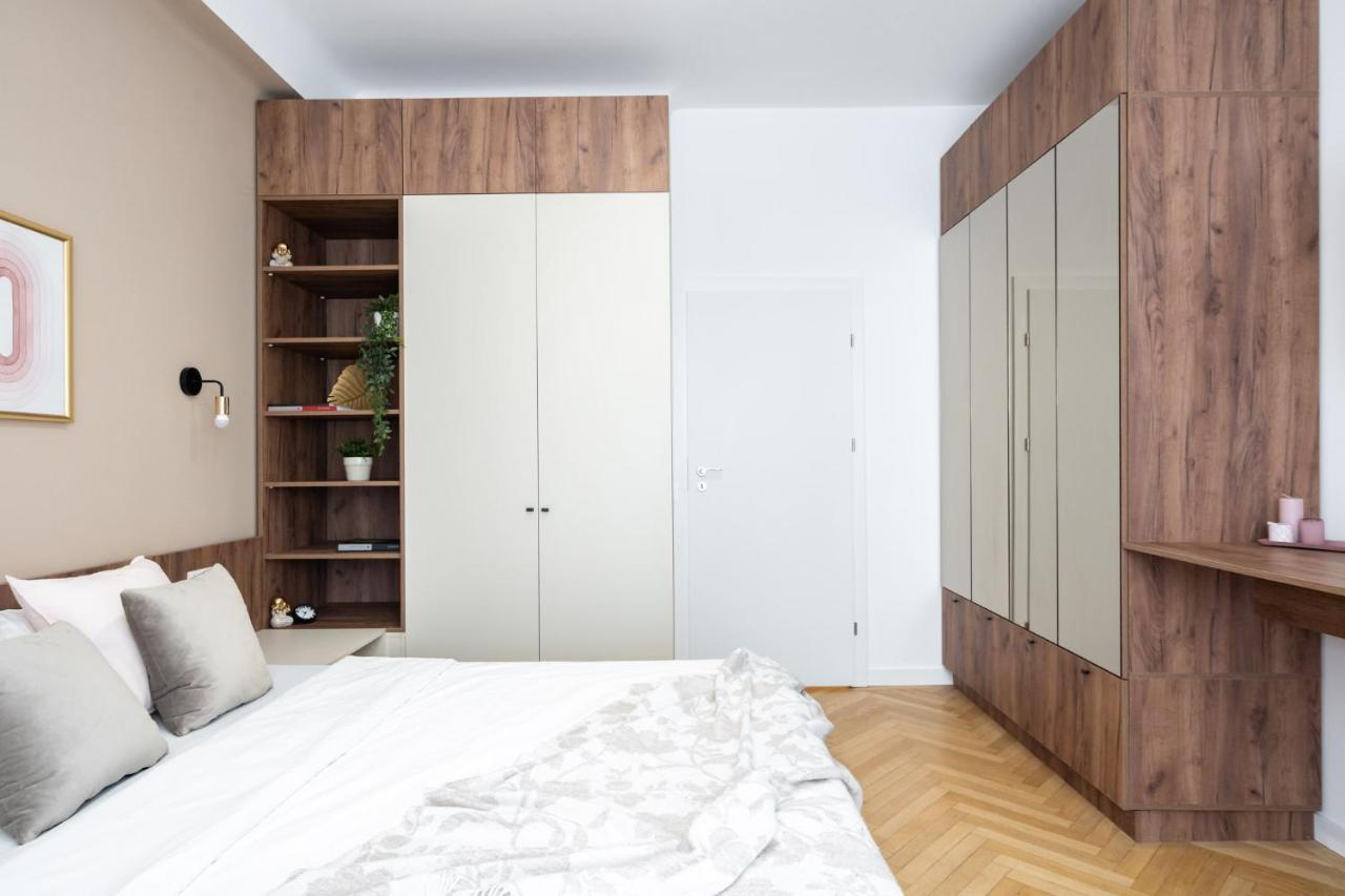 Old Town Bucharest, Luxury 2 Bedrooms Apartment מראה חיצוני תמונה